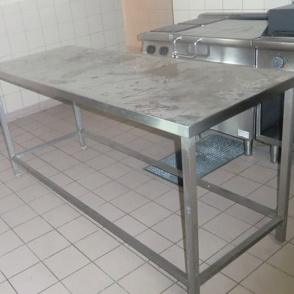 Table inox centrale 